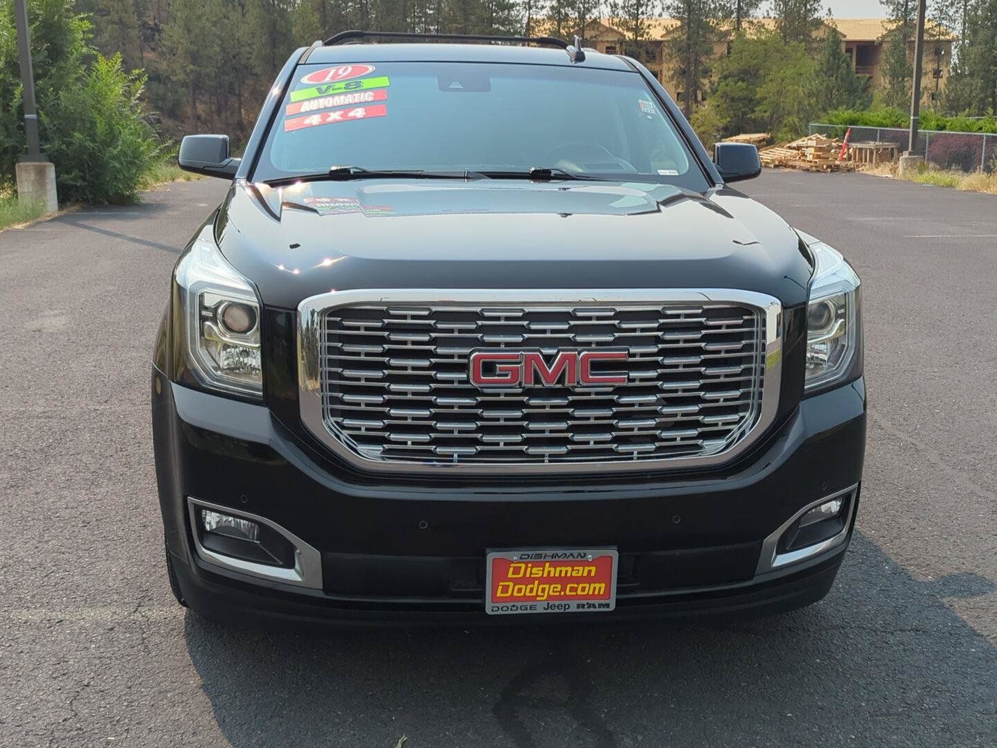 Used 2019 GMC Yukon Denali w/ Denali Ultimate Package AWD/4WD image 2