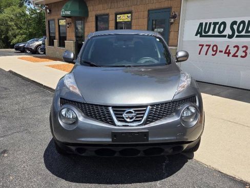 Used 2013 Nissan Juke SV image 3