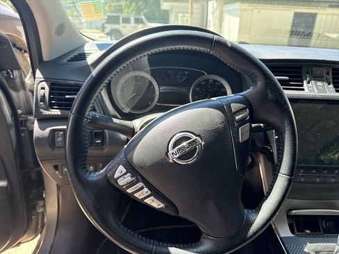 Used 2014 Nissan Sentra SV w/ SV Driver Package FWD image 18