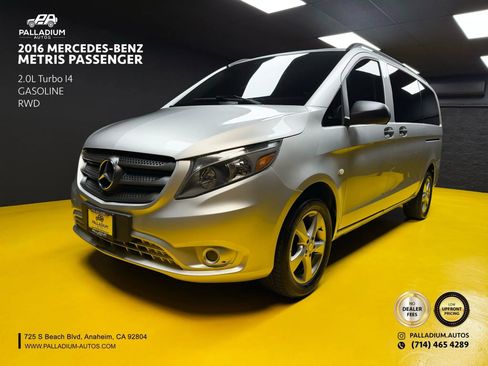 Used 2016 Mercedes-Benz Metris Passenger w/ Driver Efficiency Package image 1