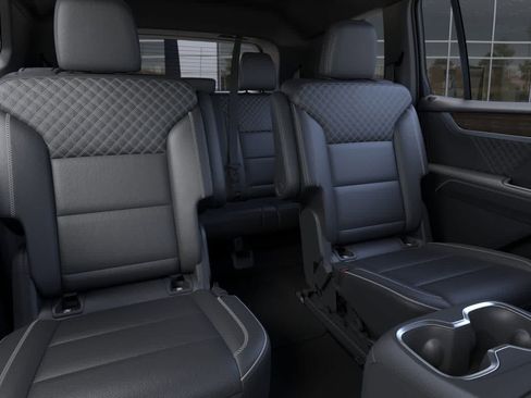 New 2026 GMC Acadia Denali w/ Super Cruise Package image 17