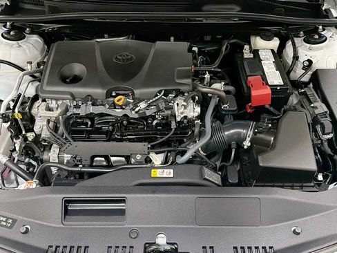 Used 2023 Toyota Camry SE w/ Cold Weather Package FWD image 30