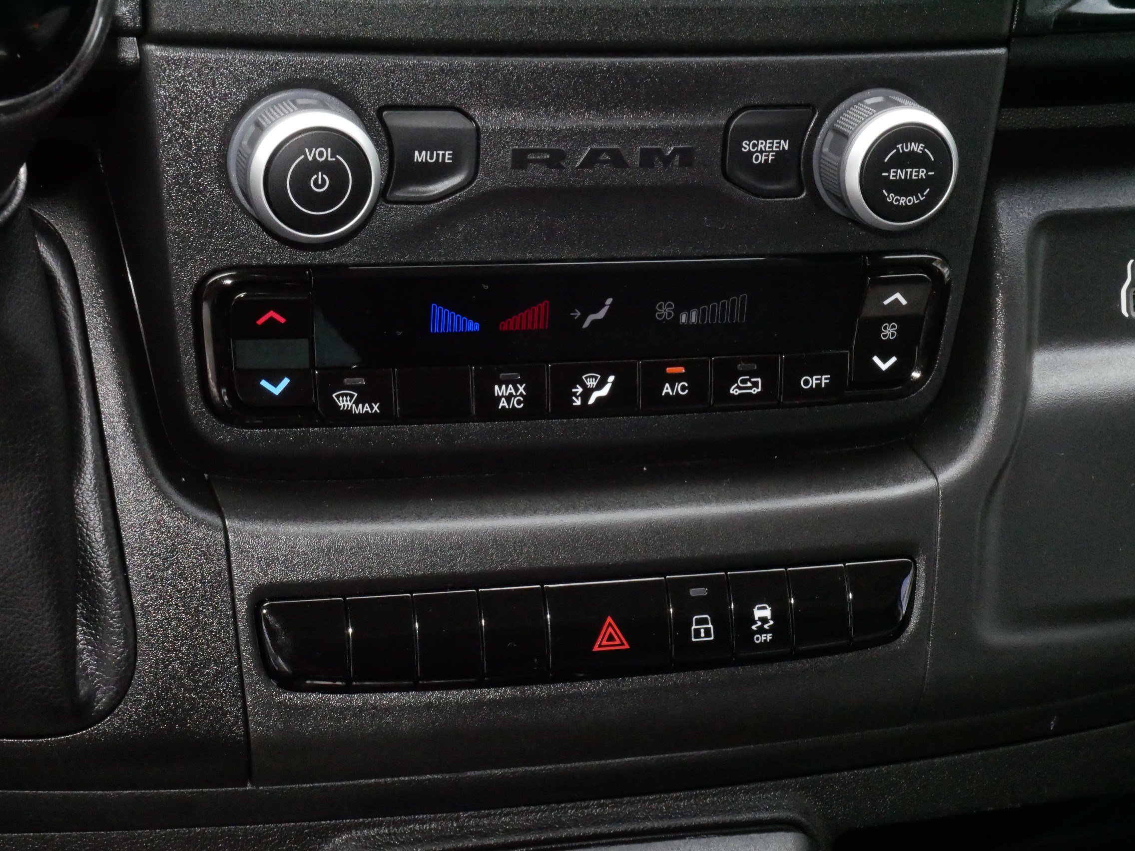 Used 2023 RAM ProMaster 2500 FWD image 23