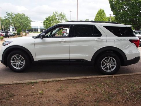 Certified 2026 Ford Explorer Active RWD image 4