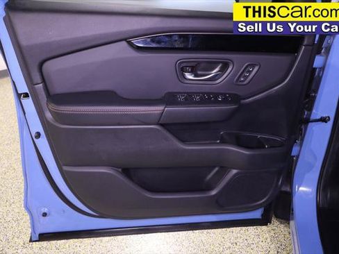 Used 2025 Honda Pilot TrailSport image 35