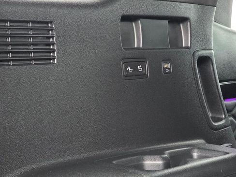 Used 2020 Hyundai Palisade Limited image 21