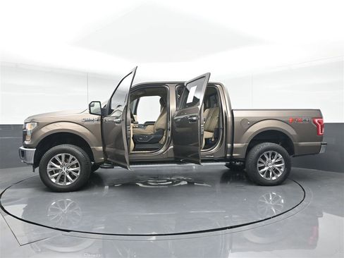 Used 2016 Ford F150 XLT w/ Equipment Group 302A Luxury AWD/4WD image 39