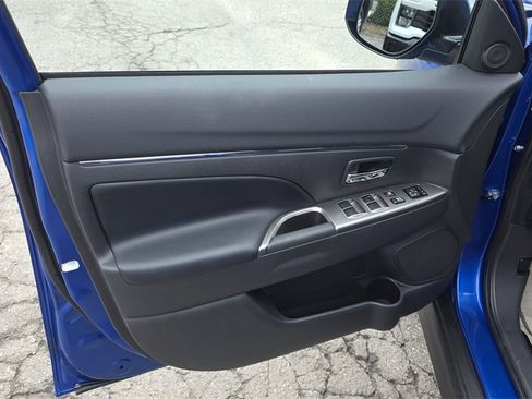 Used 2025 Mitsubishi Outlander Sport SE image 13