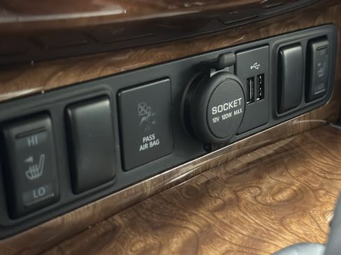 Used 2018 INFINITI QX80 4WD w/ Driver Assistance Package image 19