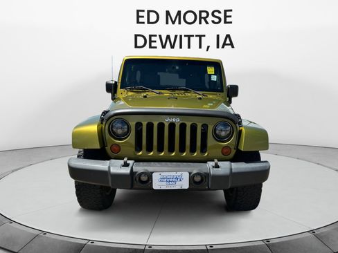 Used 2010 Jeep Wrangler Unlimited Sahara AWD/4WD image 8