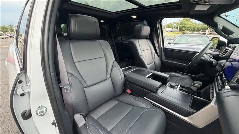 Used 2024 Toyota Sequoia Platinum AWD/4WD image 8
