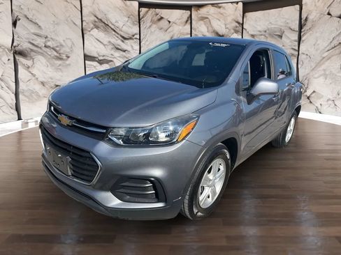 Used 2020 Chevrolet Trax LS w/ Tint and Cruise Package FWD image 1