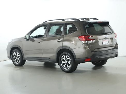Certified 2021 Subaru Forester Premium w/ Popular Package #1 AWD/4WD image 43
