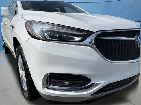 Used 2021 Buick Enclave Essence FWD image 2