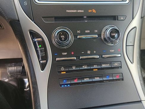 Certified 2023 Lincoln Nautilus AWD w/ Premium Package image 18