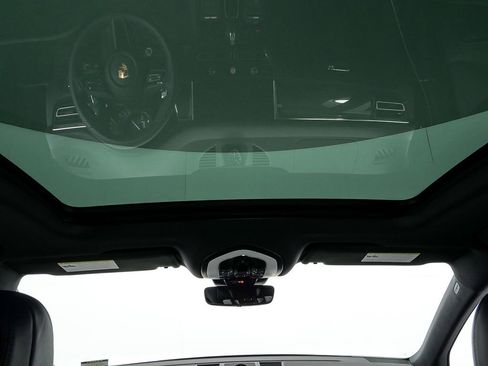 New 2026 Porsche Macan GTS image 21