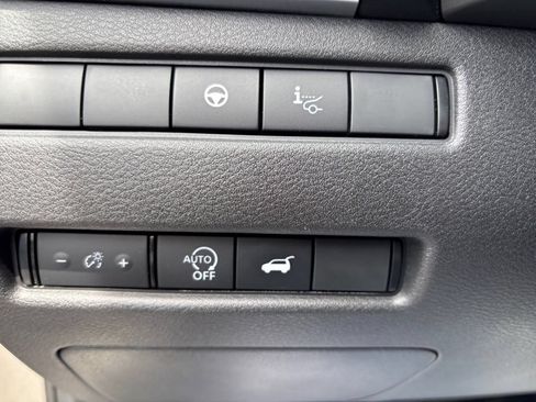 Used 2025 Nissan Rogue Platinum w/ Tech Package FWD image 38
