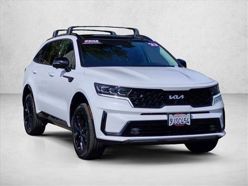 Used 2023 Kia Sorento SX AWD/4WD image 3