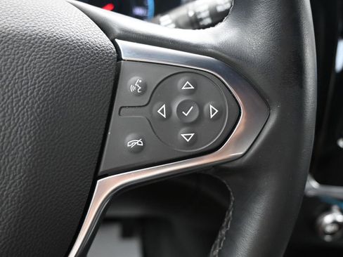 Used 2023 Chevrolet Traverse LT image 33