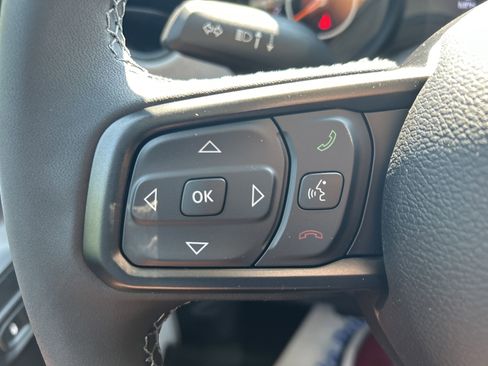 New 2025 Jeep Gladiator Sport image 18