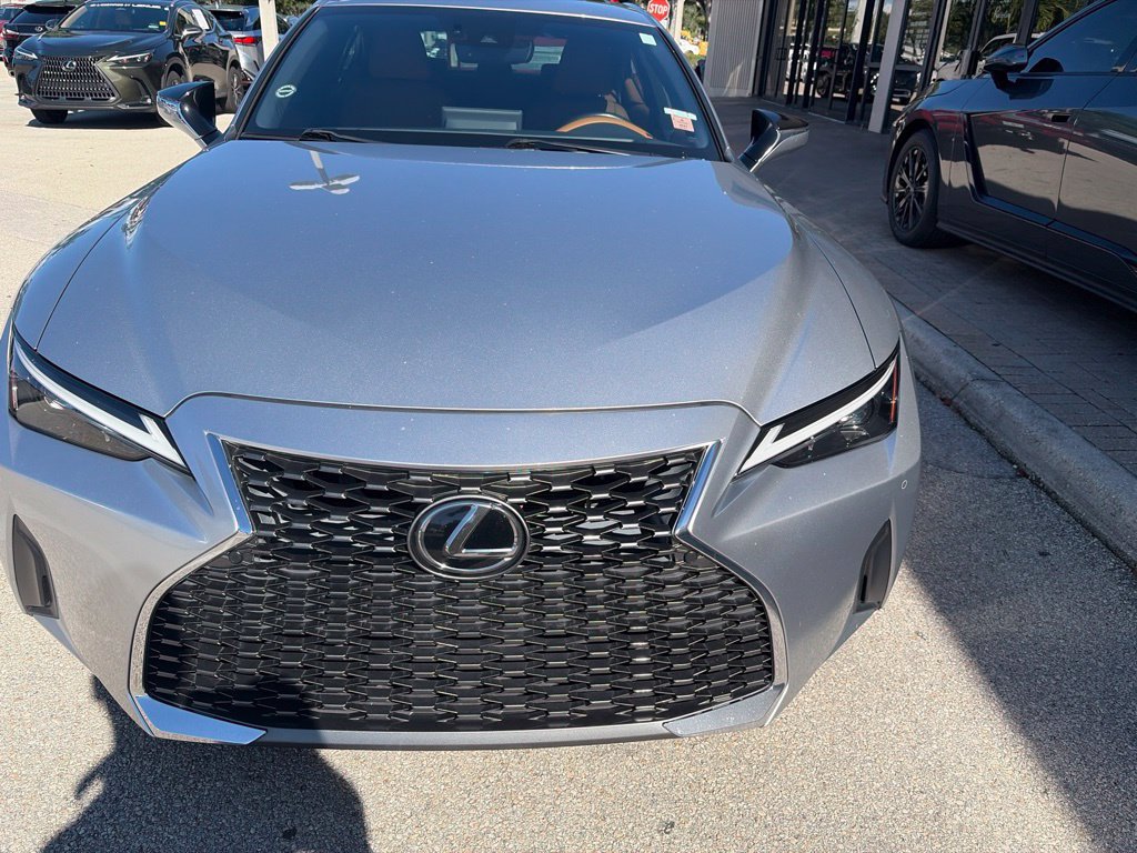 Certified 2021 Lexus IS 300 w/ Comfort Package RWD image 9
