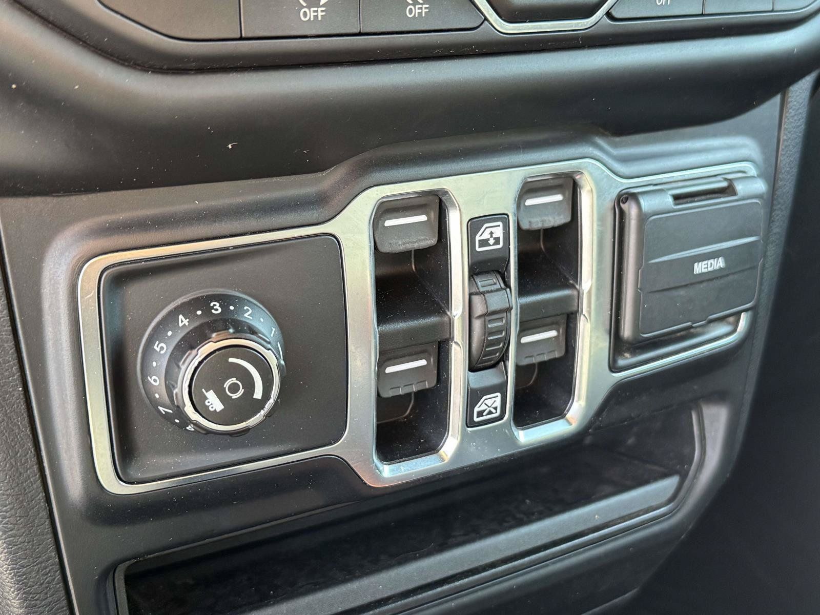 Used 2021 Jeep Gladiator Sport w/ Quick Order Package 24Q 80Th AWD/4WD image 7