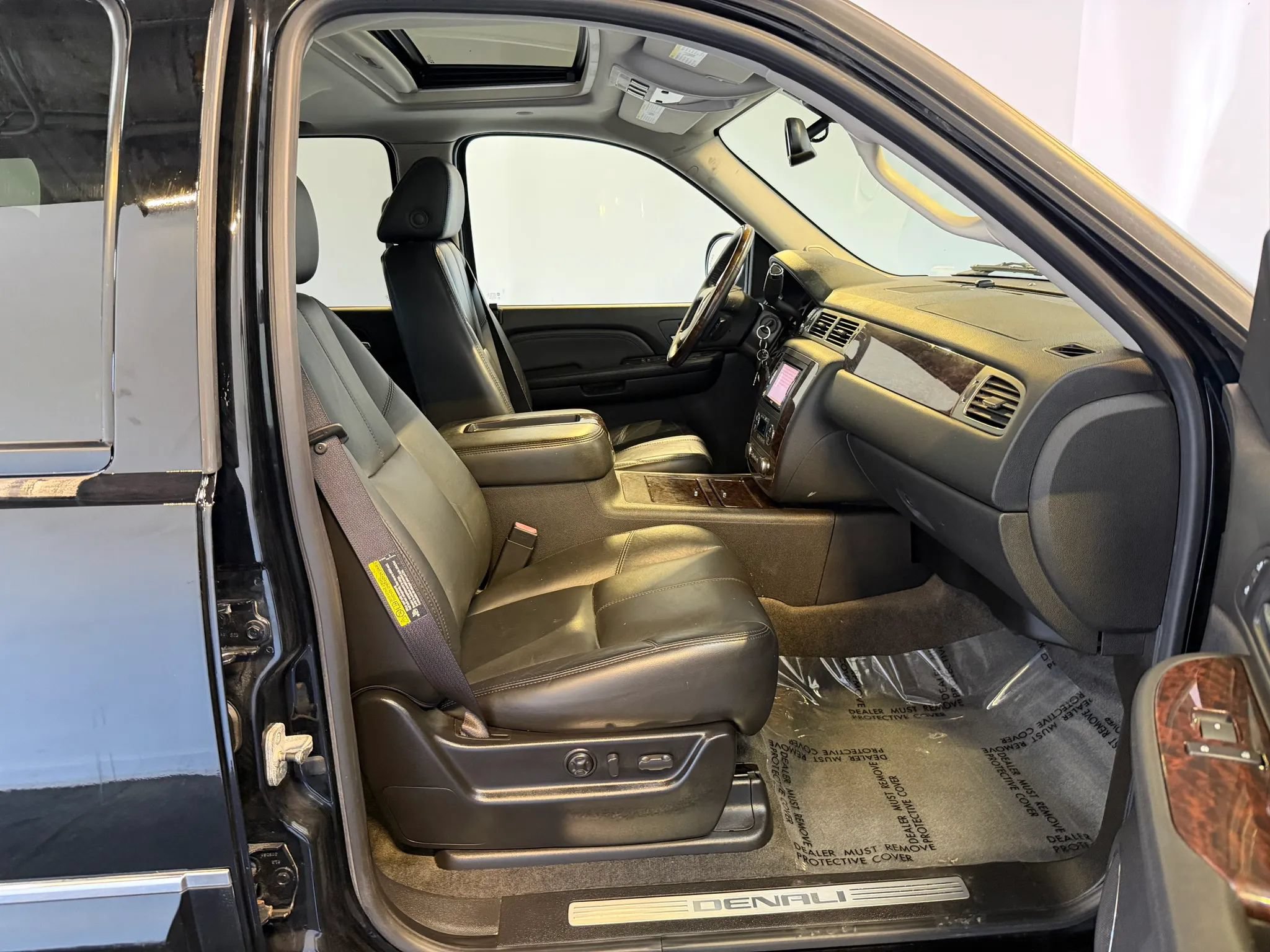 Used 2007 GMC Yukon Denali AWD/4WD image 26