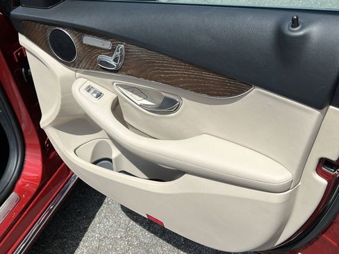 Used 2018 Mercedes-Benz C 300 Sedan w/ Premium Package image 12