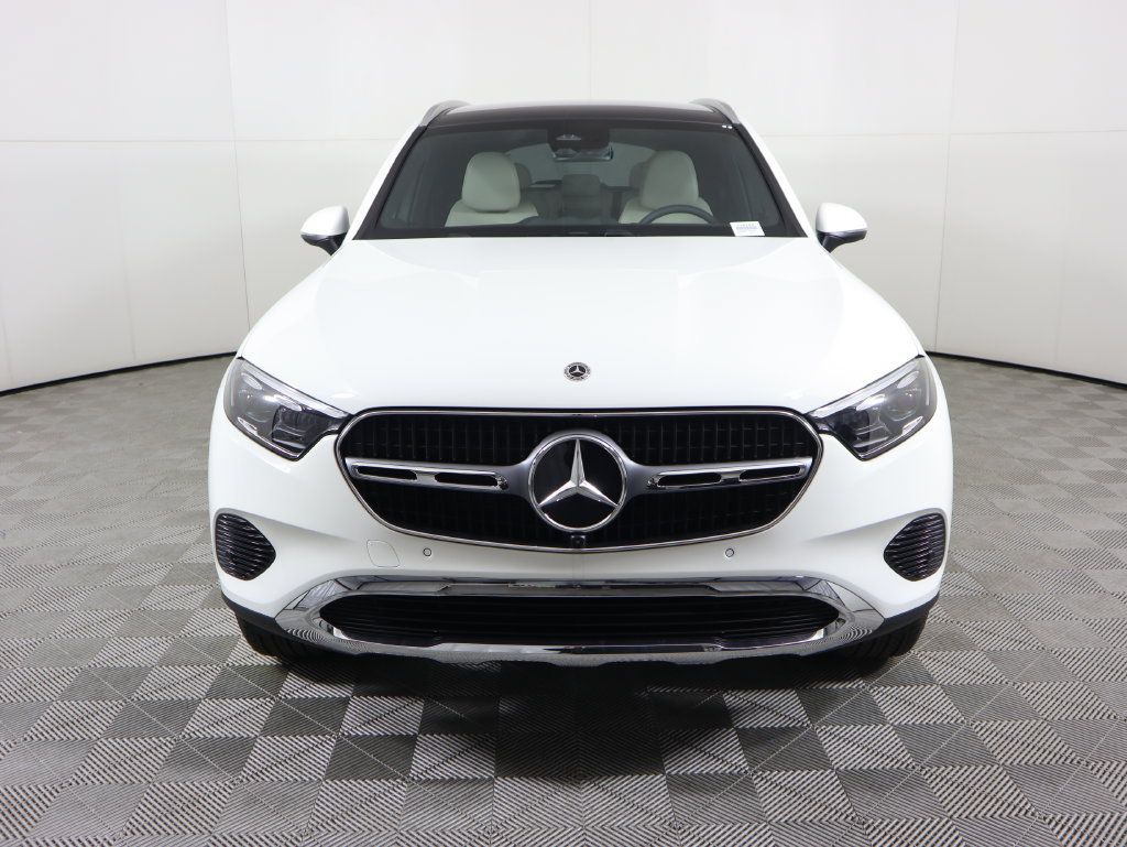 Certified 2026 Mercedes-Benz GLC 300 image 2