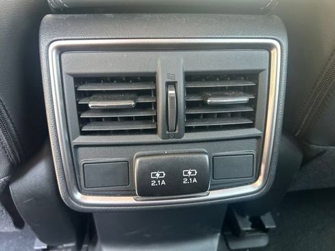 Used 2023 Subaru Forester Limited AWD/4WD image 19