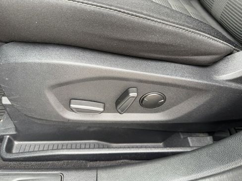 Used 2024 Ford Edge SEL w/ Cargo Accessory Package AWD/4WD image 12