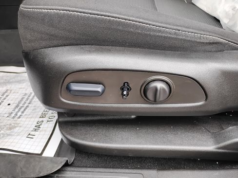 Used 2023 GMC Acadia SLE w/ Driver Convenience Package image 14