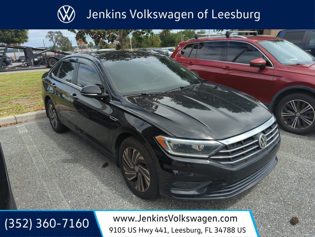 Used 2021 Volkswagen Jetta SEL Premium FWD image 1