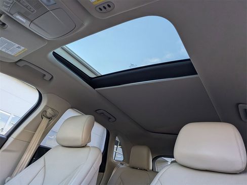 Used 2018 Lincoln MKC Reserve w/ Lincoln MKC Climate Package image 16