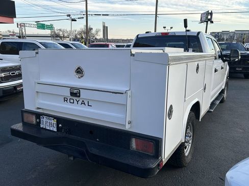 Used 2022 Ford F250 XL w/ Power Equipment Group image 5