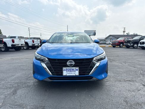 Used 2025 Nissan Sentra SV FWD image 8