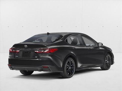 New 2026 Toyota Camry Hybrid image 2