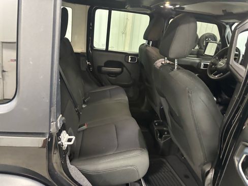 Used 2021 Jeep Wrangler Unlimited Willys image 17