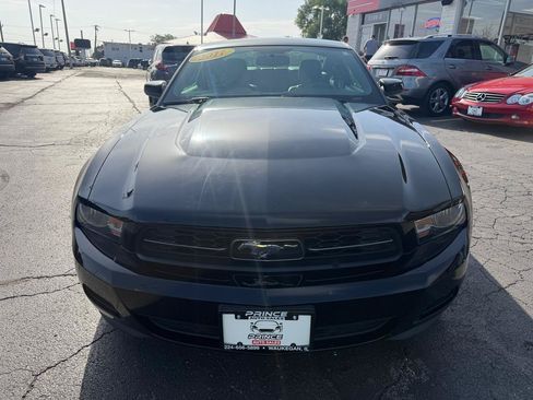 Used 2011 Ford Mustang Premium w/ 202A Rapid Spec Order Code RWD image 2