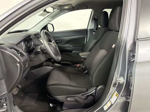 Used 2025 Mitsubishi Outlander Sport AWD image 5