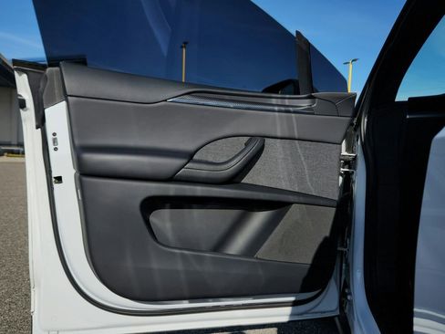 Used 2023 Tesla Model X Plaid image 19