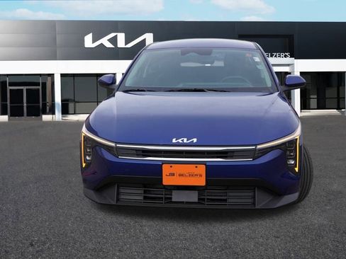 New 2025 Kia K4 LXS image 8