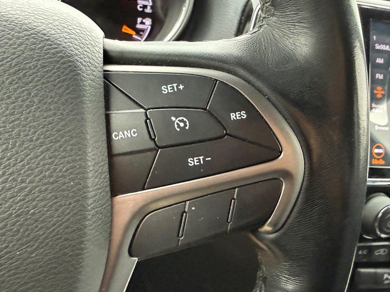 Used 2020 Jeep Grand Cherokee Limited AWD/4WD image 21