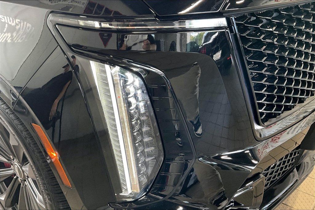 Used 2026 Cadillac Escalade ESV V AWD/4WD image 26