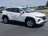 Used 2024 Hyundai Tucson SE image 2