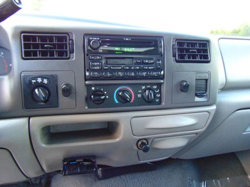 Used 2000 Ford F250 XLT image 22