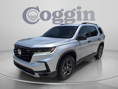 Used 2025 Honda Pilot TrailSport