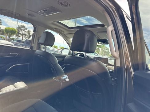 Used 2022 Kia Telluride EX w/ EX Premium Package image 23