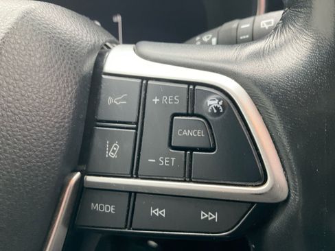 Used 2023 Toyota Highlander Platinum AWD/4WD image 20