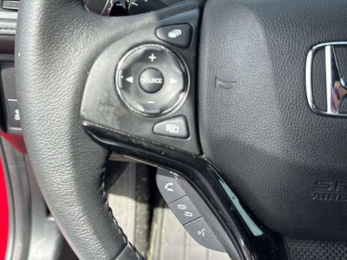 Used 2022 Honda HR-V Sport image 9